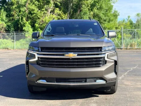 Photos of 2021 Chevrolet Suburban LT for sale in Davison, MI at Hank Graff Chevrolet Davison