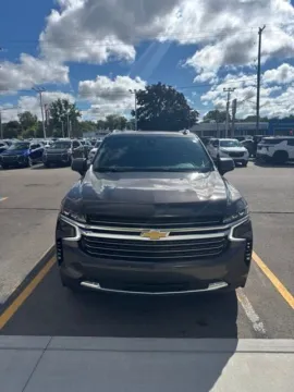Photos of 2021 Chevrolet Suburban LT for sale in Davison, MI at Hank Graff Chevrolet Davison