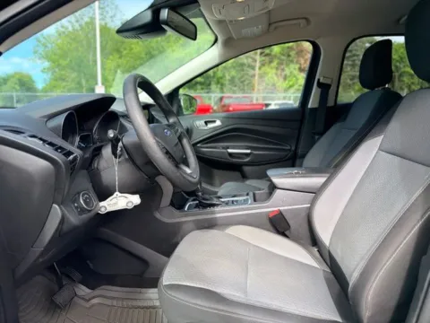 More photos of 2019 Ford Escape SE at Hank Graff Chevrolet Davison, MI