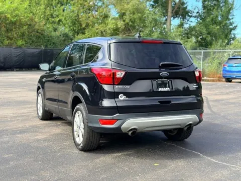 More photos of 2019 Ford Escape SE at Hank Graff Chevrolet Davison, MI