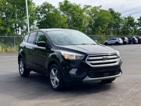 Photos of 2019 Ford Escape SE for sale in Davison, MI at Hank Graff Chevrolet Davison