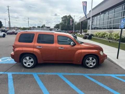 More photos of 2006 Chevrolet HHR LT at Hank Graff Chevrolet Davison, MI
