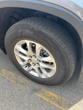 More photos of 2021 Chevrolet Traverse LT at Hank Graff Chevrolet Davison, MI