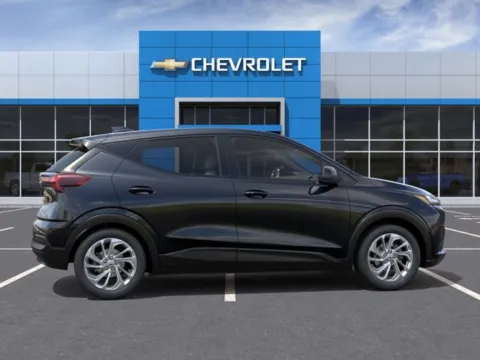 More photos of 2027 Chevrolet Bolt EV LT at Hank Graff Chevrolet Davison, MI