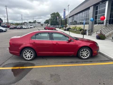 More photos of 2012 Ford Fusion SEL at Hank Graff Chevrolet Davison, MI