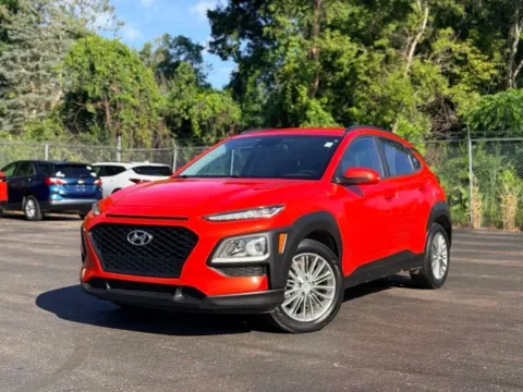 Orange 2019 Hyundai Kona SEL for sale in Davison, MI