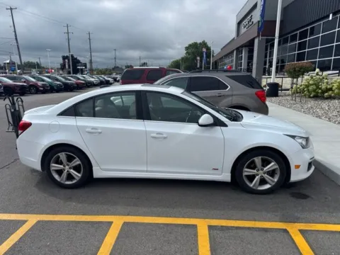 More photos of 2015 Chevrolet Cruze 2LT at Hank Graff Chevrolet Davison, MI