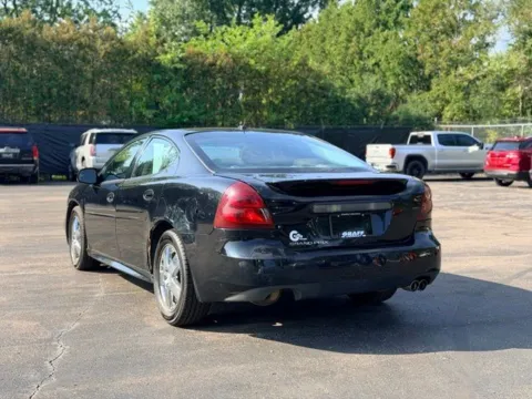 More photos of 2007 Pontiac Grand Prix at Hank Graff Chevrolet Davison, MI