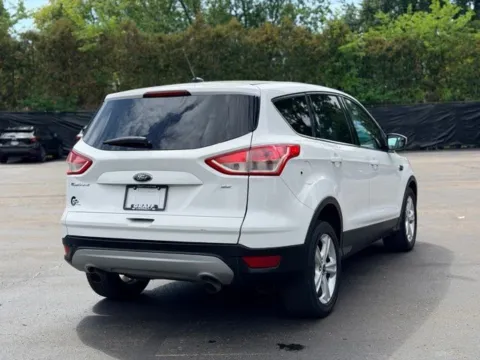 More photos of 2016 Ford Escape SE at Hank Graff Chevrolet Davison, MI