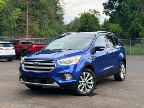Photos of 2017 Ford Escape Titanium for sale in Davison, MI at Hank Graff Chevrolet Davison