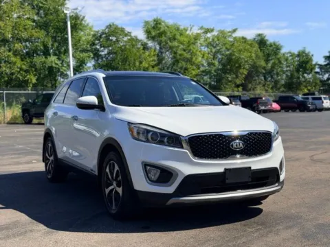 More photos of 2016 Kia Sorento EX at Hank Graff Chevrolet Davison, MI