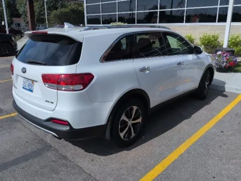 More photos of 2016 Kia Sorento EX at Hank Graff Chevrolet Davison, MI