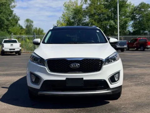 Another view of 2016 Kia Sorento EX for sale in Davison, MI at Hank Graff Chevrolet Davison