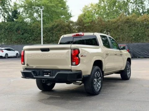 More photos of 2023 Chevrolet Colorado Z71 at Hank Graff Chevrolet Davison, MI
