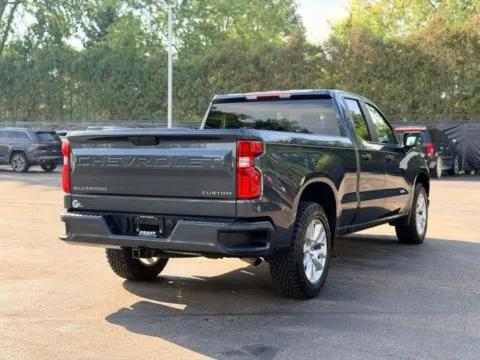 More photos of 2021 Chevrolet Silverado 1500 Custom at Hank Graff Chevrolet Davison, MI