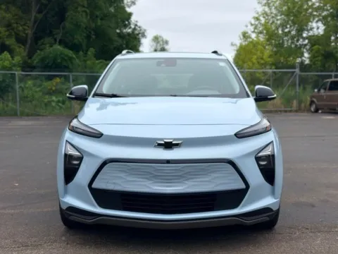 Photos of 2022 Chevrolet Bolt EUV Premier for sale in Davison, MI at Hank Graff Chevrolet Davison