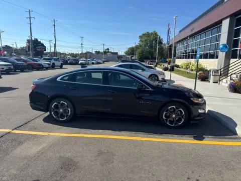 More photos of 2022 Chevrolet Malibu LT at Hank Graff Chevrolet Davison, MI