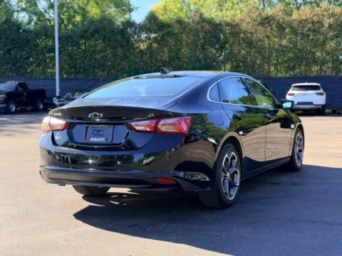 More photos of 2022 Chevrolet Malibu LT at Hank Graff Chevrolet Davison, MI
