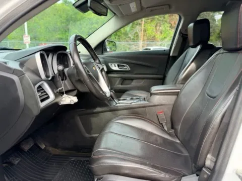 More photos of 2017 Chevrolet Equinox LT at Hank Graff Chevrolet Davison, MI