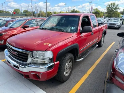Red 2005 GMC Sierra 1500 SLE for sale in Davison, MI