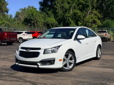 Photos of 2015 Chevrolet Cruze 2LT for sale in Davison, MI at Hank Graff Chevrolet Davison
