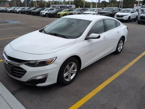 White 2020 Chevrolet Malibu LS for sale in Davison, MI