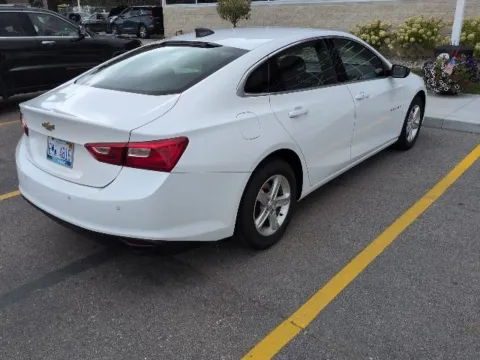 More photos of 2020 Chevrolet Malibu LS at Hank Graff Chevrolet Davison, MI