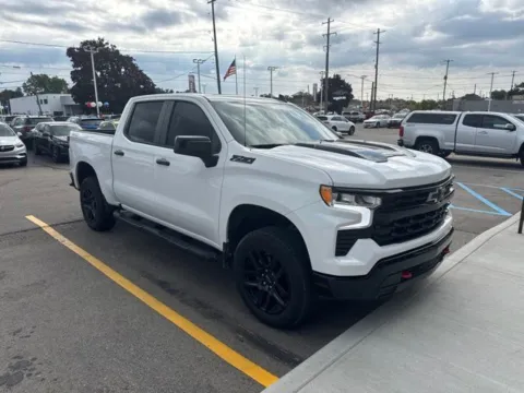 White 2024 Chevrolet Silverado 1500 LT Trail Boss for sale in Davison, MI