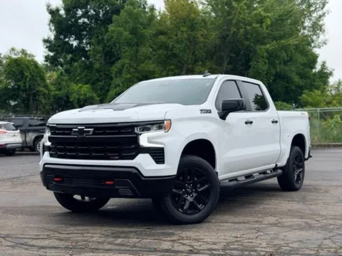 White 2024 Chevrolet Silverado 1500 LT Trail Boss for sale in Davison, MI