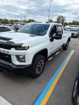White 2022 Chevrolet Silverado 2500 HD Custom for sale in Davison, MI