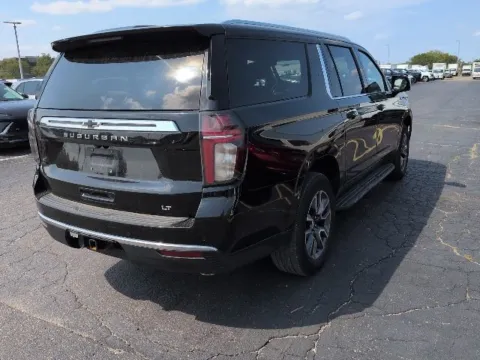 More photos of 2021 Chevrolet Suburban LT at Hank Graff Chevrolet Davison, MI