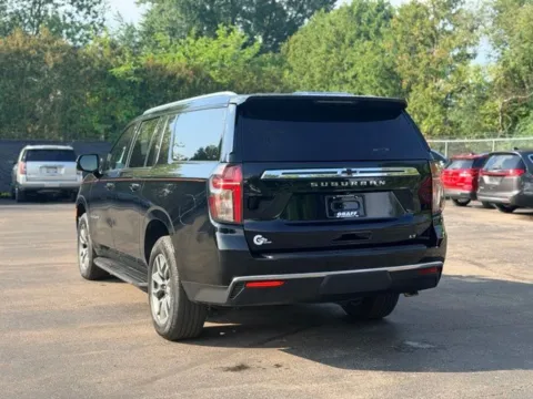 More photos of 2021 Chevrolet Suburban LT at Hank Graff Chevrolet Davison, MI