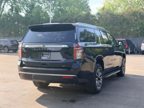 More photos of 2021 Chevrolet Suburban LT at Hank Graff Chevrolet Davison, MI