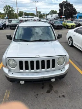Photos of 2013 Jeep Patriot Sport for sale in Davison, MI at Hank Graff Chevrolet Davison
