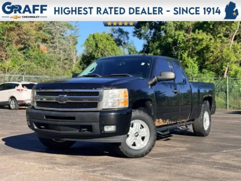 Black 2011 Chevrolet Silverado 1500 LT for sale in Davison, MI