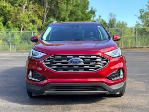 Photos of 2019 Ford Edge SEL for sale in Davison, MI at Hank Graff Chevrolet Davison