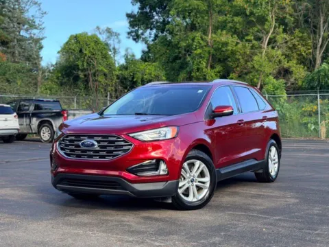 Red 2019 Ford Edge SEL for sale in Davison, MI
