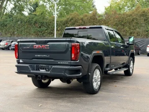 More photos of 2022 GMC Sierra 2500 HD Denali at Hank Graff Chevrolet Davison, MI