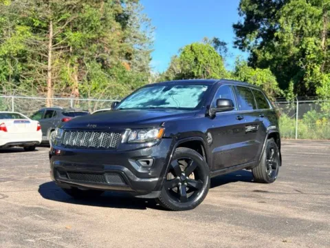 Black 2015 Jeep Grand Cherokee Altitude for sale in Davison, MI