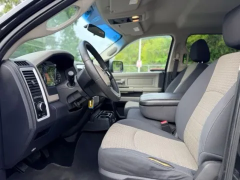 More photos of 2009 Dodge Ram 1500 SLT at Hank Graff Chevrolet Davison, MI