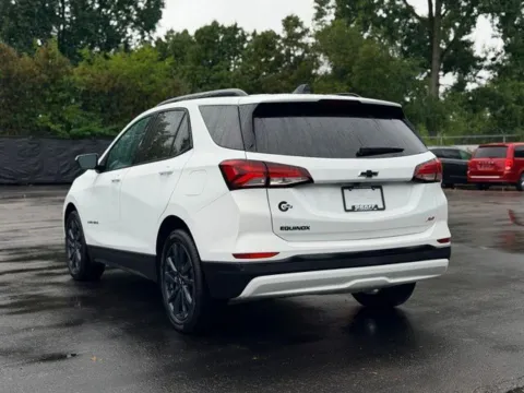 More photos of 2022 Chevrolet Equinox RS at Hank Graff Chevrolet Davison, MI