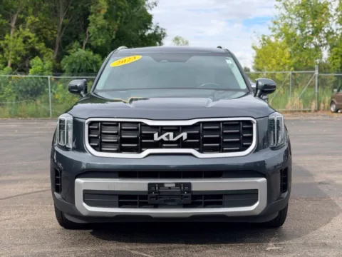 Photos of 2023 Kia Telluride S for sale in Davison, MI at Hank Graff Chevrolet Davison