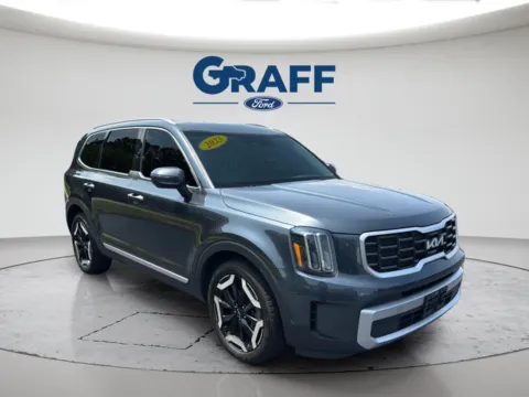 More photos of 2023 Kia Telluride S at Hank Graff Chevrolet Davison, MI