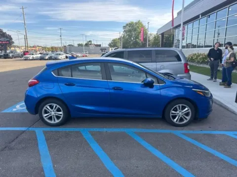 More photos of 2017 Chevrolet Cruze LT at Hank Graff Chevrolet Davison, MI