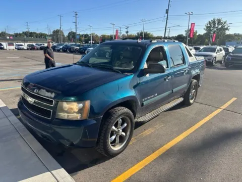 Blue 2007 Chevrolet Avalanche 1500 LTZ for sale in Davison, MI