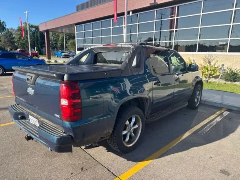 More photos of 2007 Chevrolet Avalanche 1500 LTZ at Hank Graff Chevrolet Davison, MI