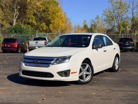 White 2012 Ford Fusion SEL for sale in Davison, MI