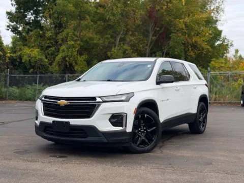 White 2023 Chevrolet Traverse LS for sale in Davison, MI
