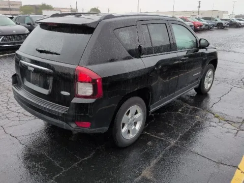More photos of 2017 Jeep Compass Latitude at Hank Graff Chevrolet Davison, MI
