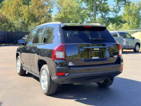 More photos of 2017 Jeep Compass Latitude at Hank Graff Chevrolet Davison, MI